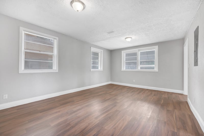 Photo 6 of 2037 W 13th St, Jacksonville, FL 32209, photographed by Megapixeler