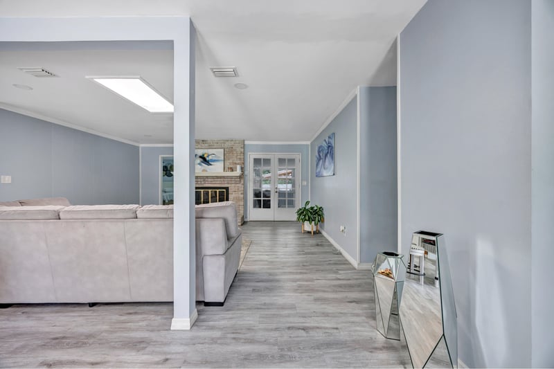 Photo 5 of 2980 Oak Rd, Orange Park, FL 32065, photographed by Megapixeler