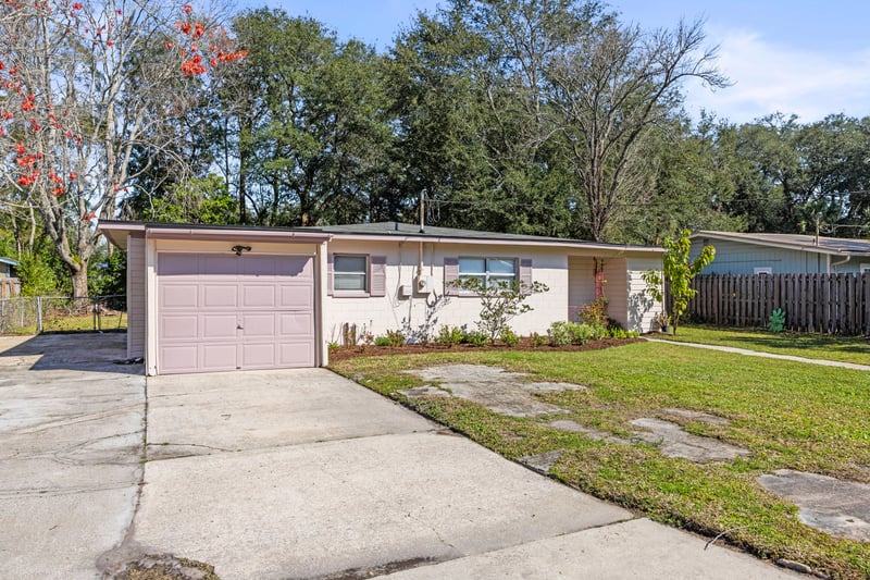 Photo 3 of 10431 Ebbitt Rd, Jacksonville, FL 32246, photographed by Megapixeler