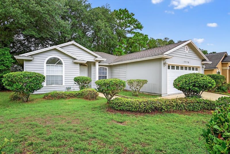 Photo 3 of 7770 Invermere Blvd N, Jacksonville, FL 32244, photographed by Megapixeler