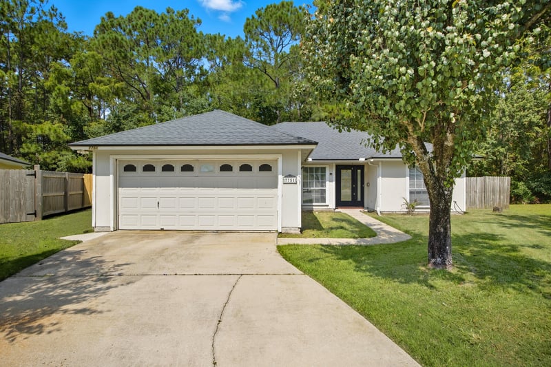 Photo 1 of 7751 Fawn Lake Dr S, Jacksonville, FL 32256, photographed by Megapixeler