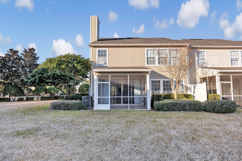 Photo 31 of 11000 Castlemain Cir E, Jacksonville, FL 32256, photographed by Megapixeler