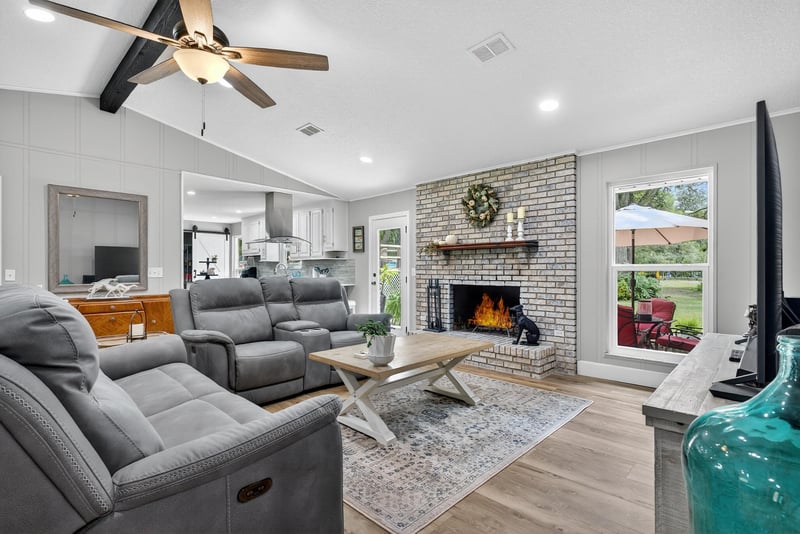 Photo 14 of 6049 Taylor Rd, Jacksonville, FL 32234, photographed by Megapixeler