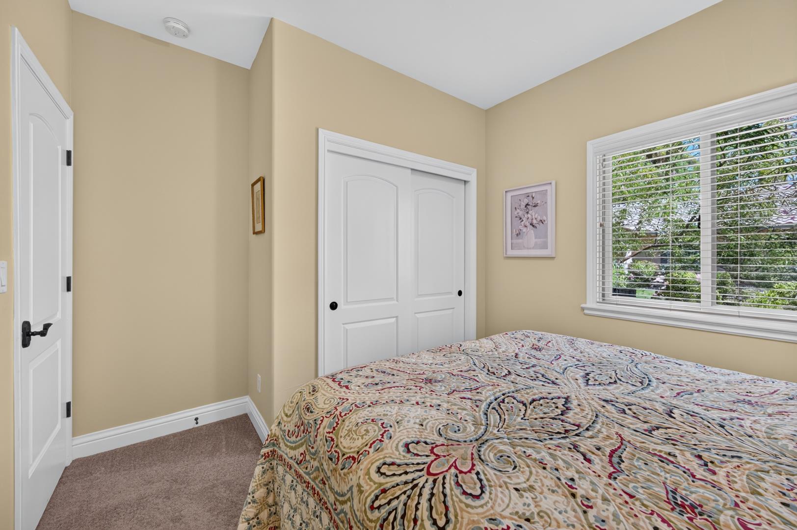 6457 N Warren Ave, photo 51