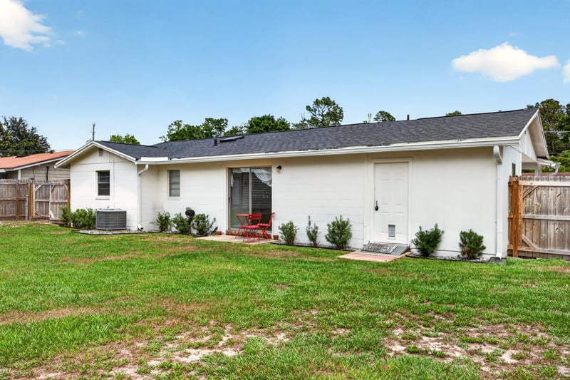 Photo 30 of 11506 Renne Dr E, Jacksonville, FL 32218, photographed by Megapixeler