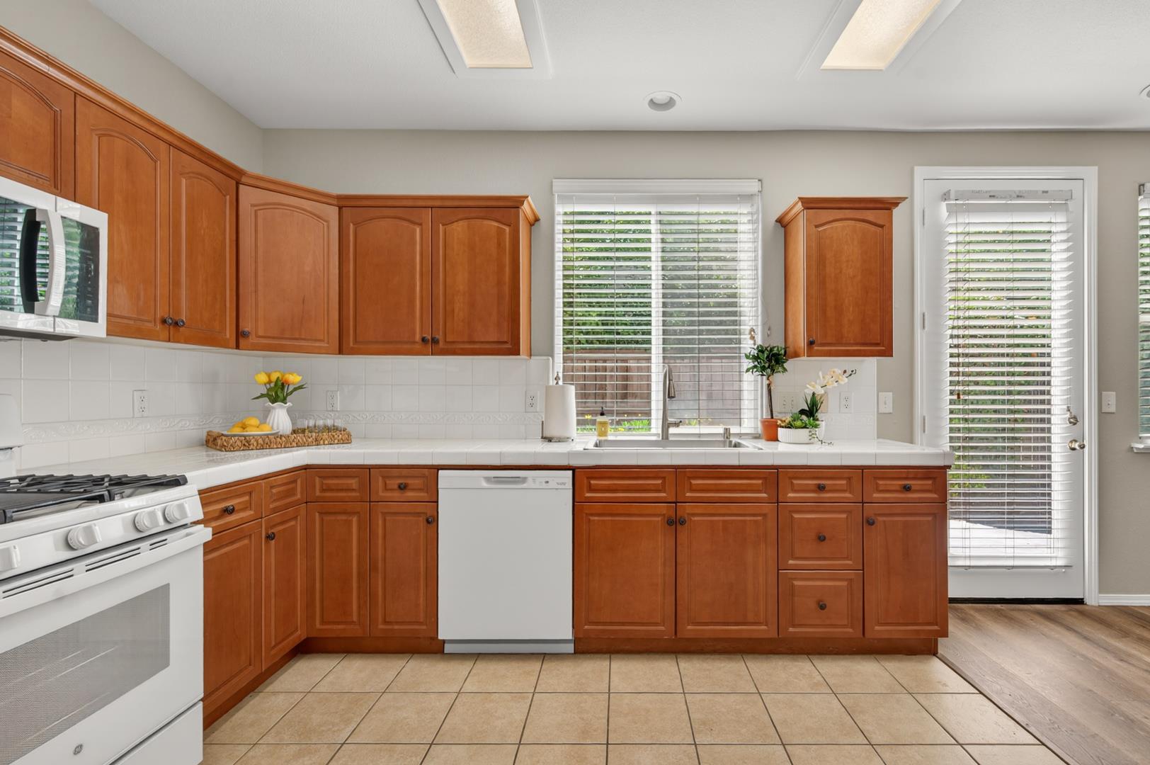 714 W Riviera Ln, photo 22