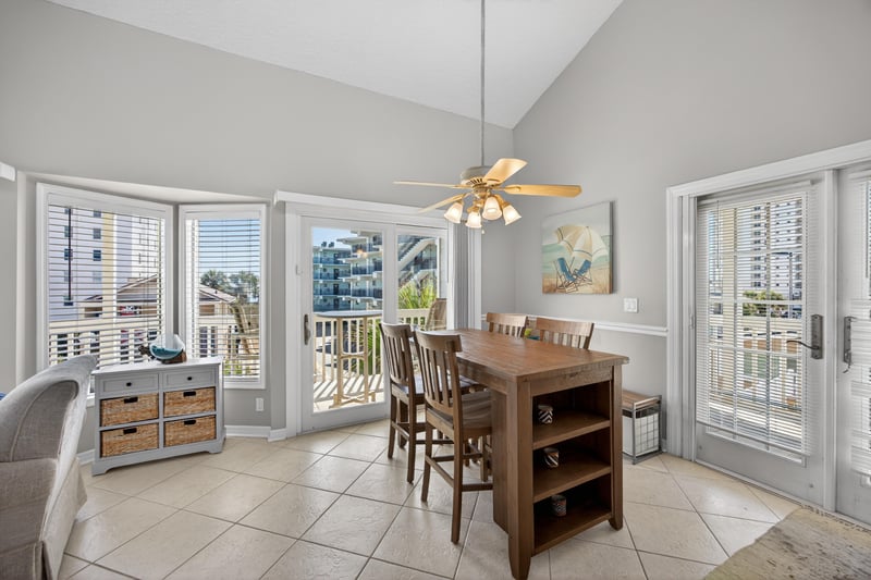 Photo 9 of 724 1st St S, Jacksonville Beach, FL 32250, photographed by Megapixeler
