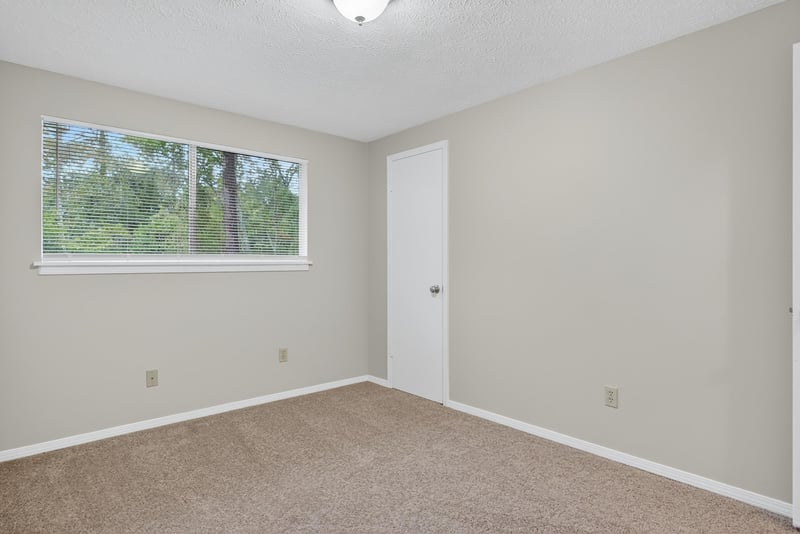 Bedroom 3 at 9937 Moss Side Ln, Jacksonville, FL 32257