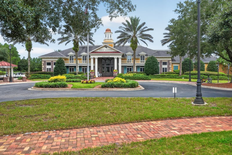 Community entrance roundabout with brick paving in Oakleaf Plantation