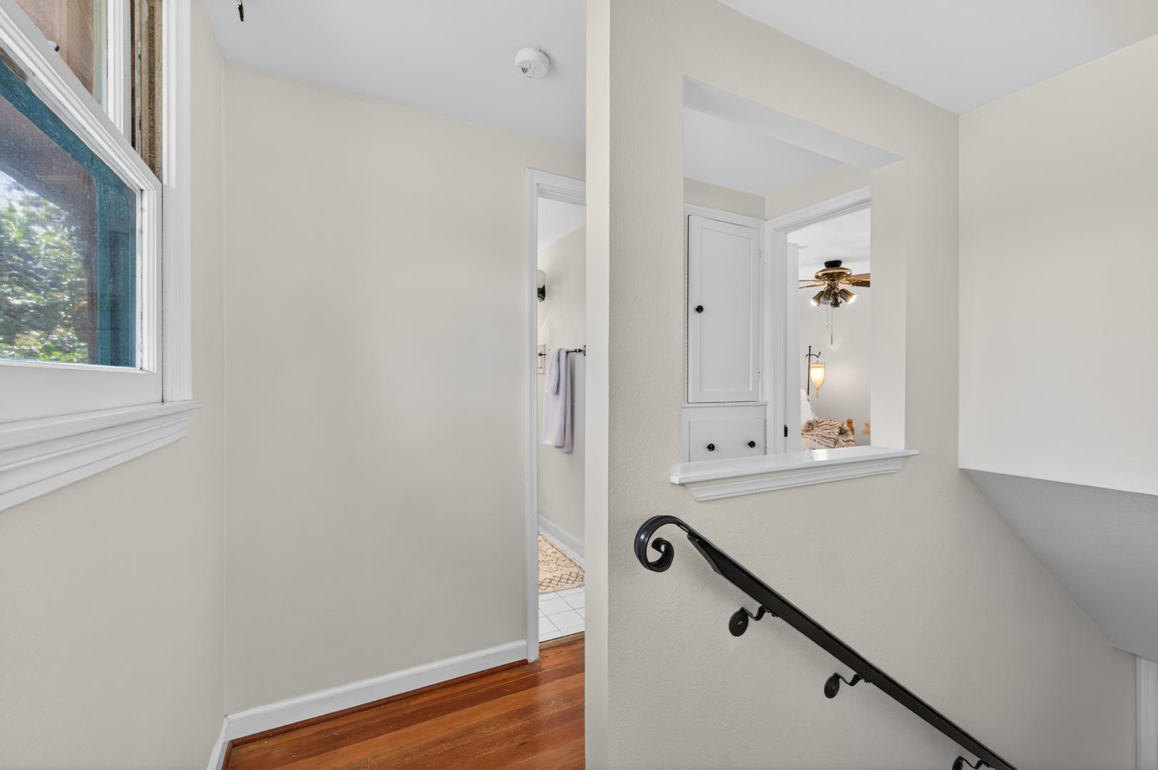 1220 E Sussex Way, photo 37
