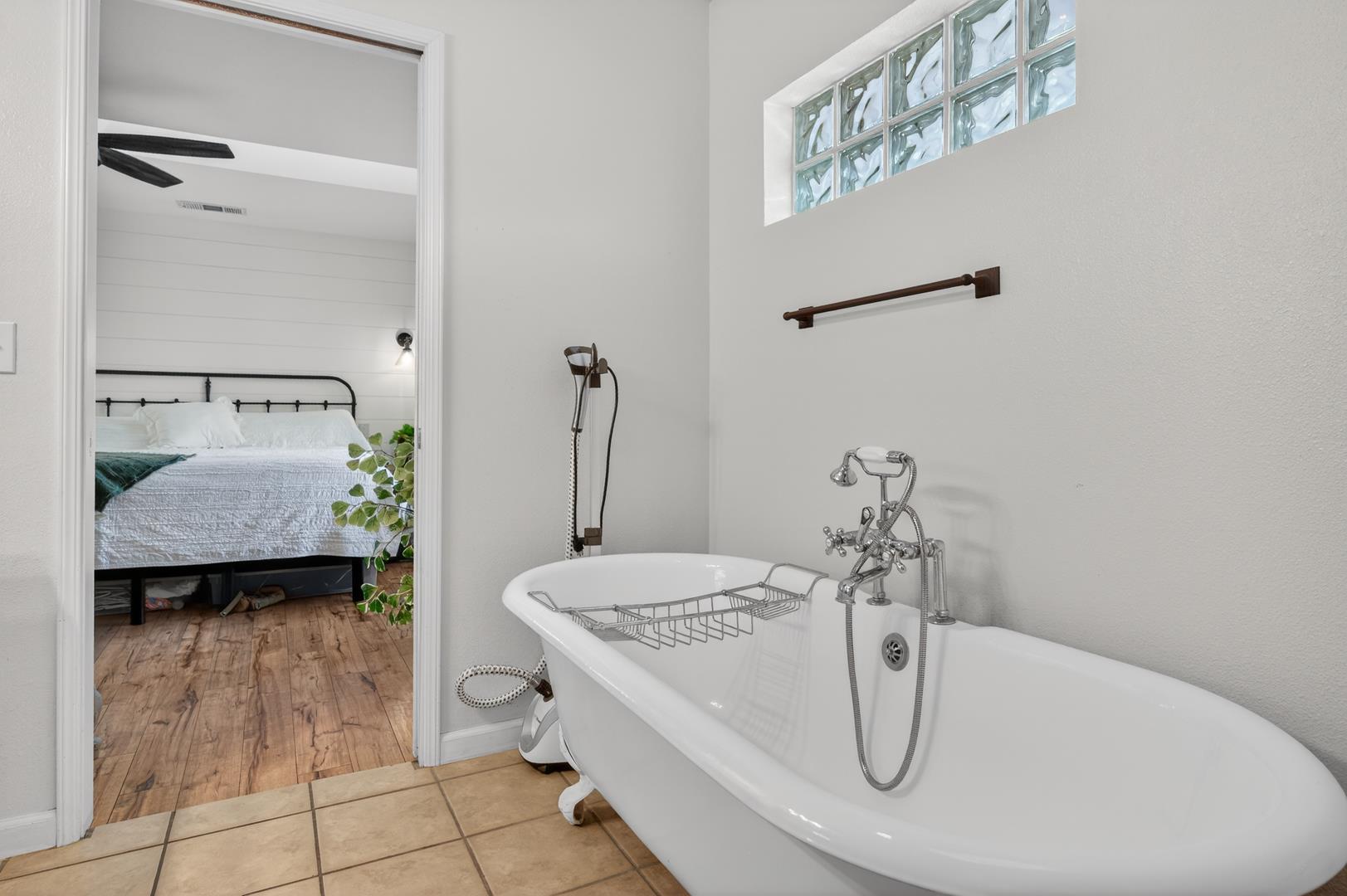 35073 Auberry Rd, photo 55
