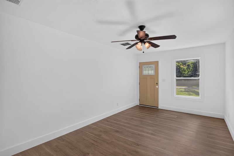 Photo 12 of 4468 Englewood Ave, Jacksonville, FL 32207, photographed by Megapixeler
