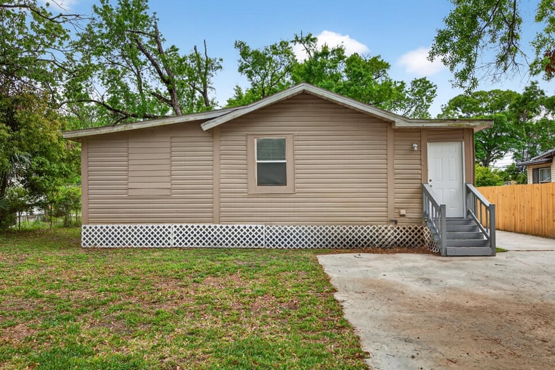 Photo 24 of 3425 Greenbrier Dr, Jacksonville, FL 32254, photographed by Megapixeler