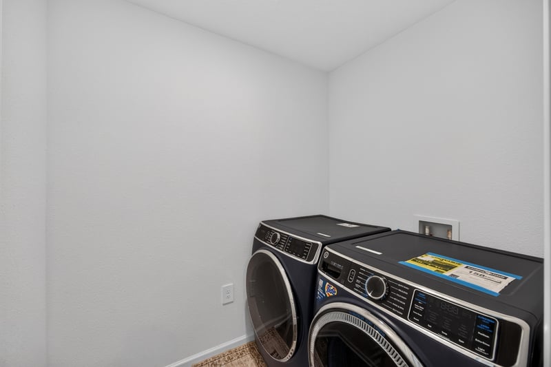 Empty room corner with carpet at 65255 Frst Glen Ln, Yulee, FL 32097