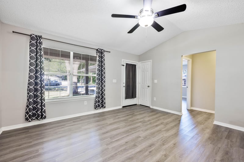 Photo 5 of 111 Husson Ave, Palatka, FL 32177, photographed by Megapixeler