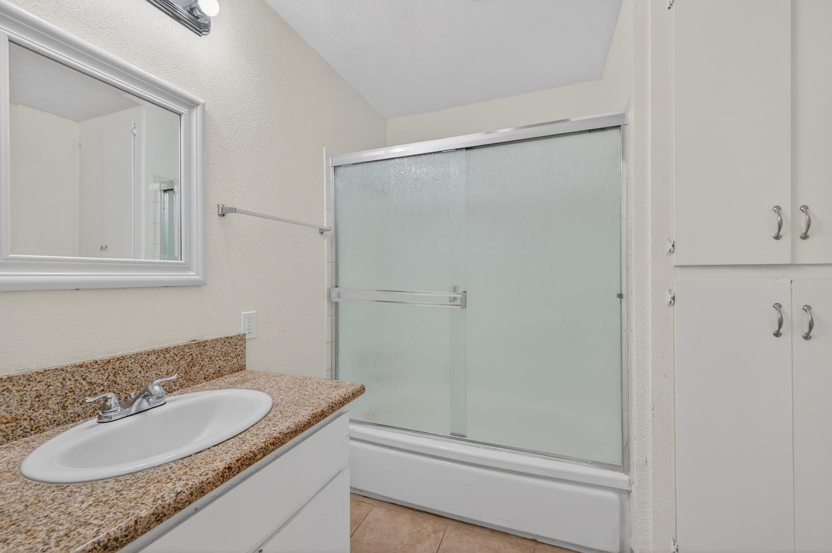 1348 E San Bruno Ave, photo 24