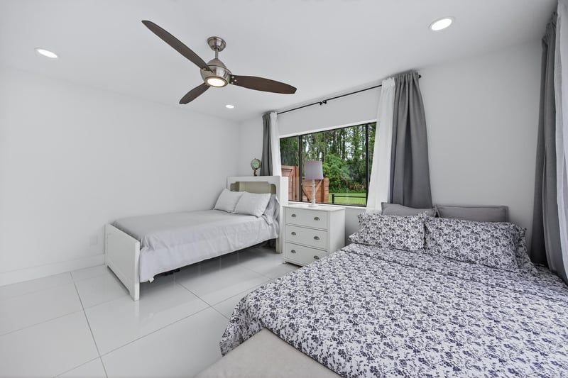 Photo 27 of 7805 Baymeadows Cir W, Jacksonville, FL 32256, photographed by Megapixeler
