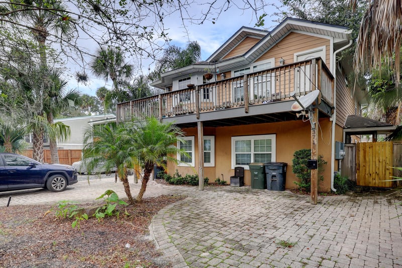 Front Side at 371 4th St, Atlantic Beach, FL 32233
