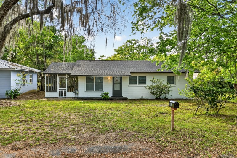 Photo 4 of 1814 Locust Ave, Palatka, FL 32177, photographed by Megapixeler