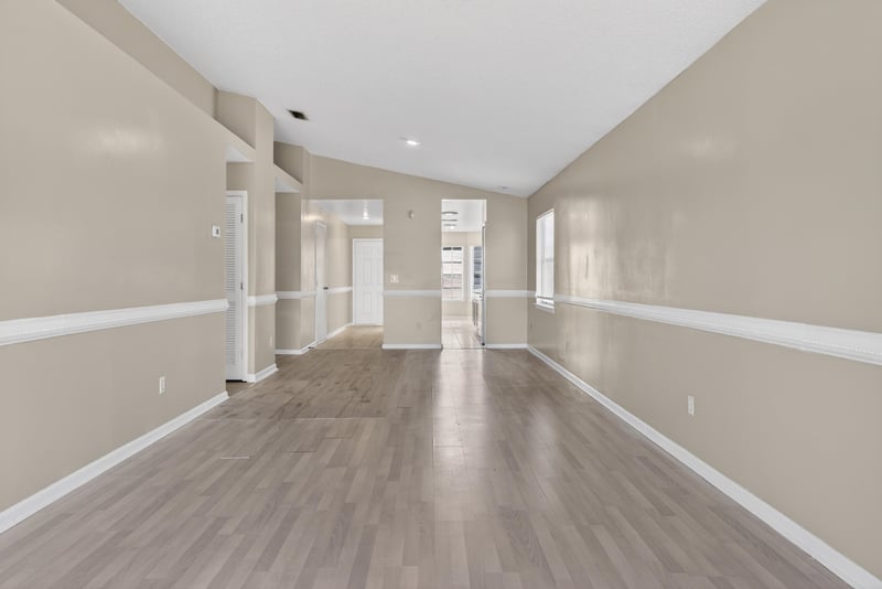 Family Room at 8745 Buzz Ct, Jacksonville, FL 32216