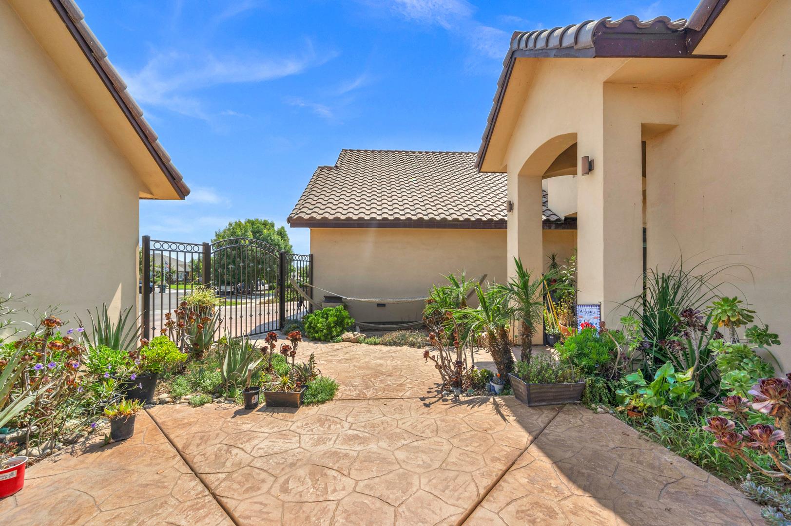 1139 N Citrus Ct, photo 45