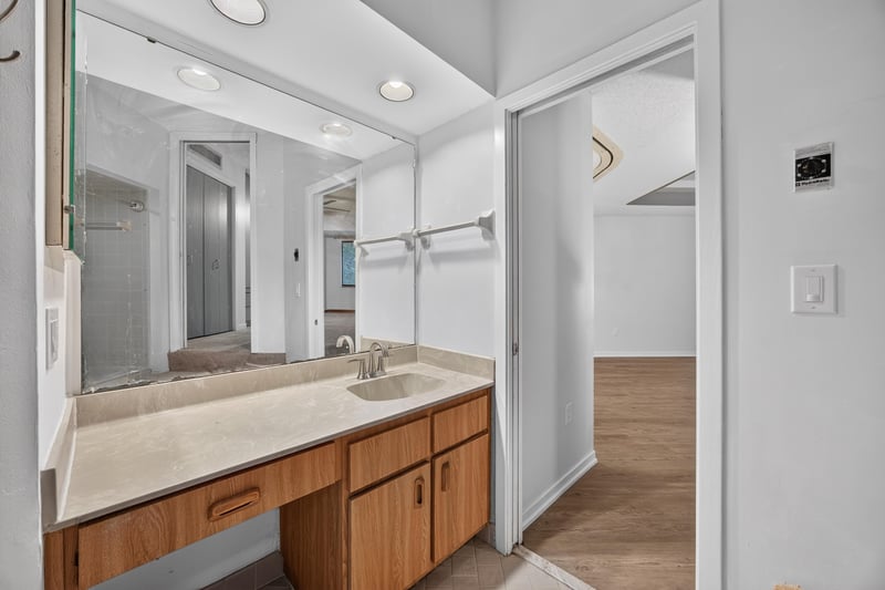 Bathroom with double-sink vanity at 2910 Ravines Rd, Middleburg, FL 32068
