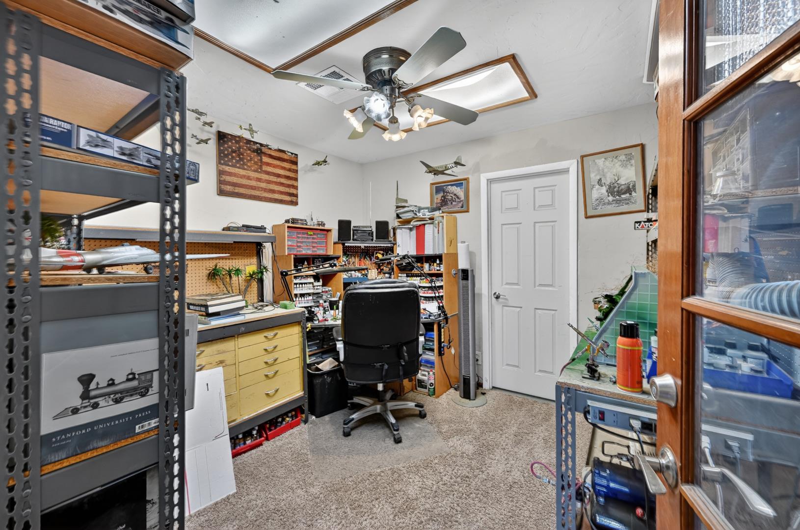 1185 N Locan Ave, photo 88