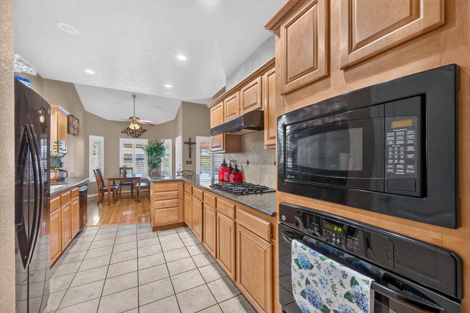7073 W San Madele Ave, photo 33