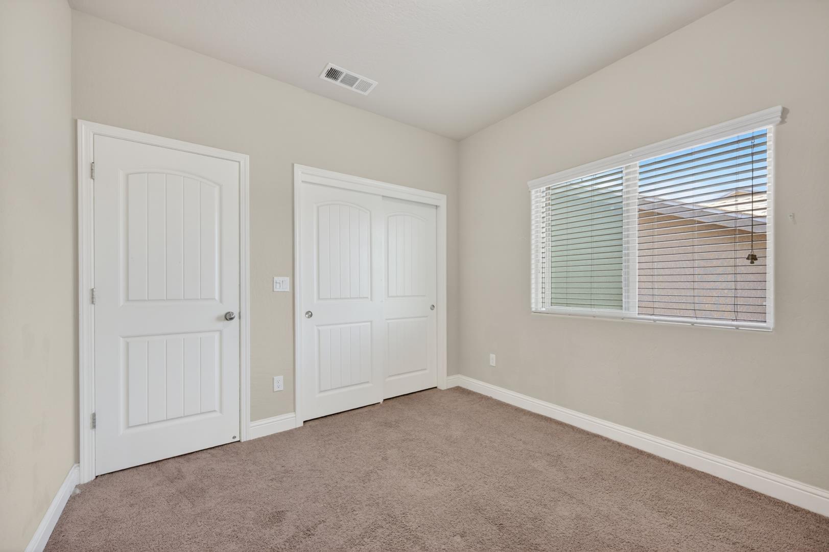 5281 N Phoenix Ave, photo 49
