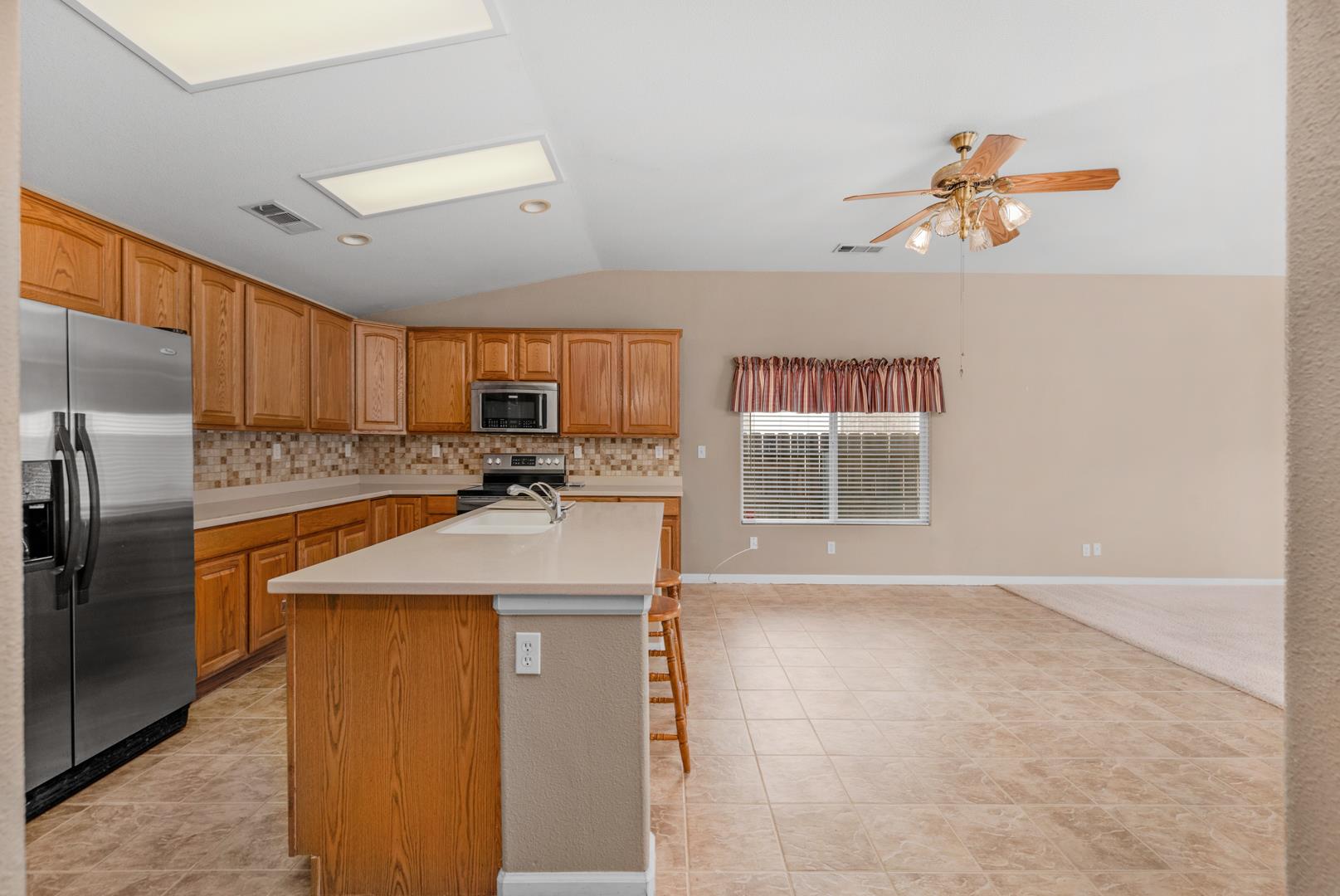 1947 W Hampton Dr, photo 14