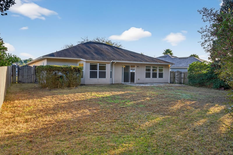 Back Angled at 75277 Ravenwood Dr, Yulee, FL 32097