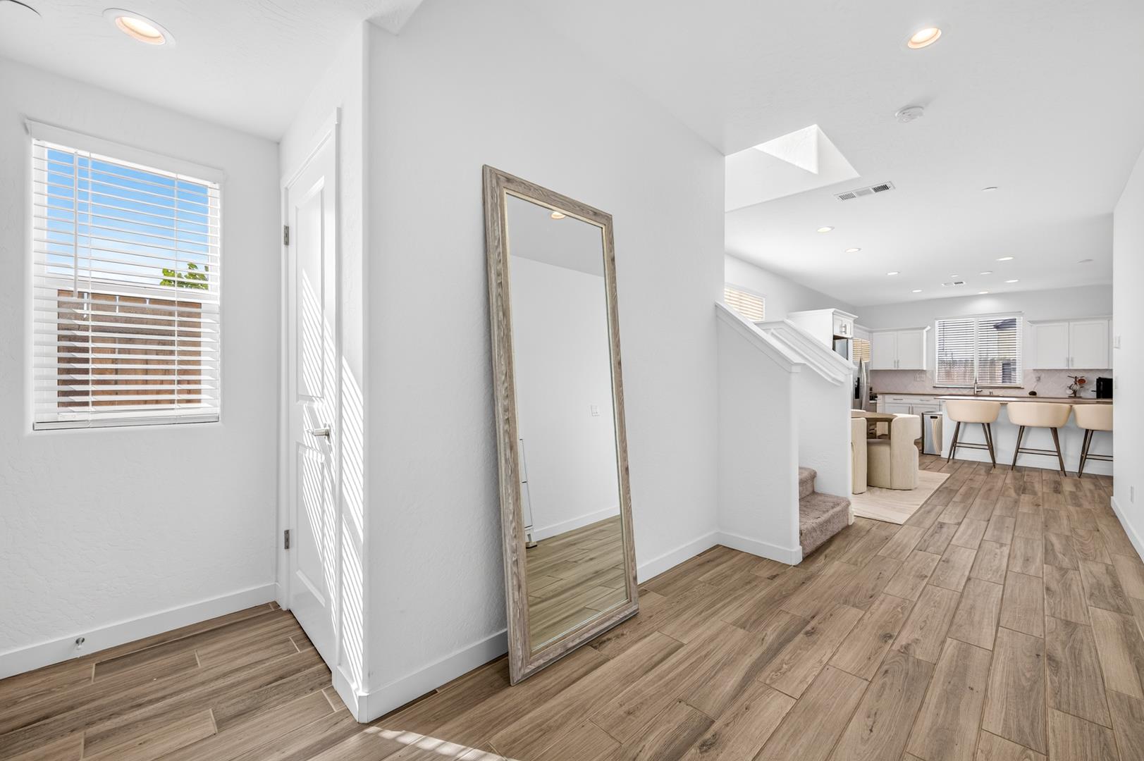 6050 W Swift Ave, photo 16