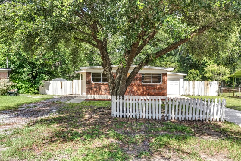 Photo 1 of 4407 Melvin Cir E, Jacksonville, FL 32210, photographed by Megapixeler