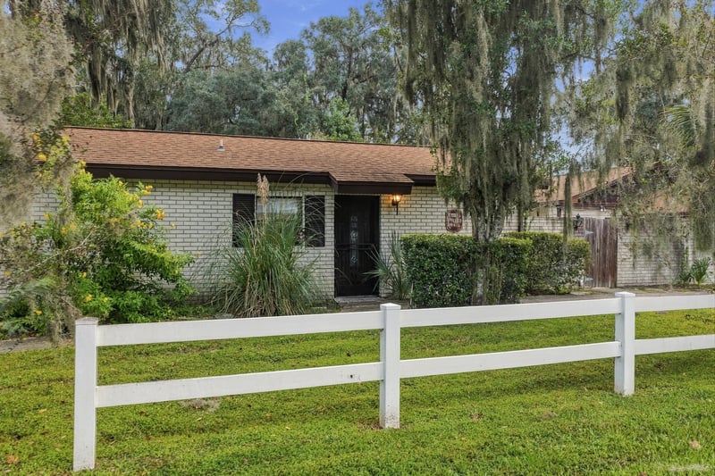 Photo 2 of 6871 Hyde Grove Ave, Jacksonville, FL 32210, photographed by Megapixeler