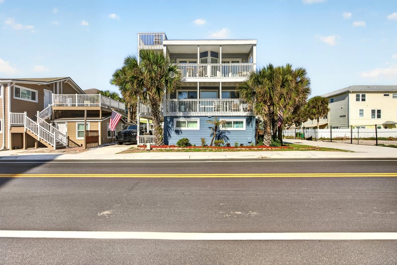 Photo 1 of 724 1st St S, Jacksonville Beach, FL 32250, photographed by Megapixeler