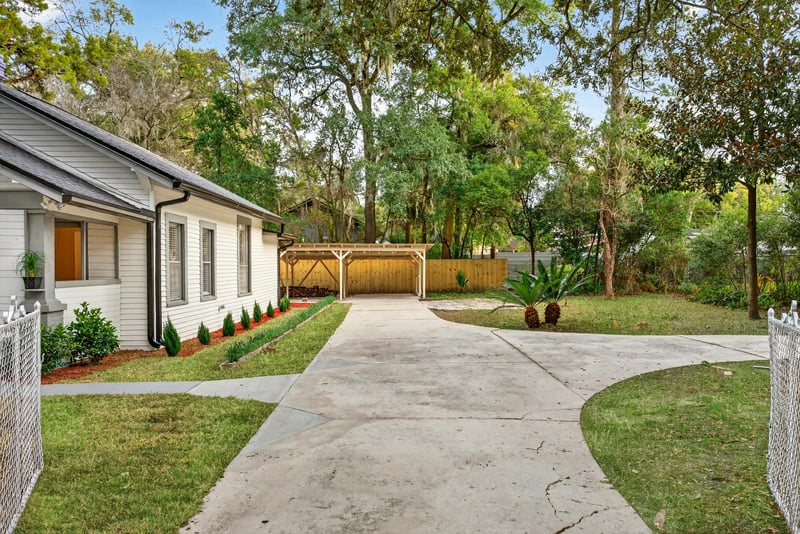 Photo 8 of 918 Glencarin Street, Jacksonville, FL 32208, photographed by Megapixeler