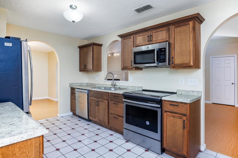 Kitchen Angle 1 at 2007 Hovington Cir E, Jacksonville, FL 32246