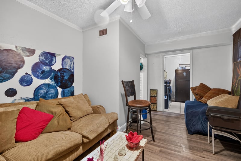 Photo 8 of 1811 Whitner St, Jacksonville, FL 32209, photographed by Megapixeler