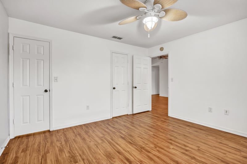Photo 22 of 7800 Point Meadows Dr unit 1033, Jacksonville, FL 32256, photographed by Megapixeler