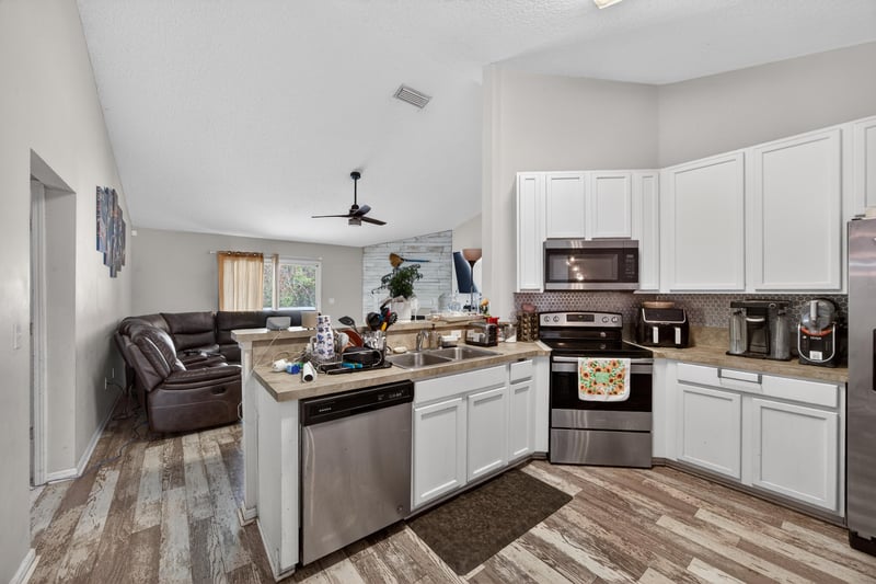 Photo 14 of 14262 Crestwick Dr W, Jacksonville, FL 32218, photographed by Megapixeler