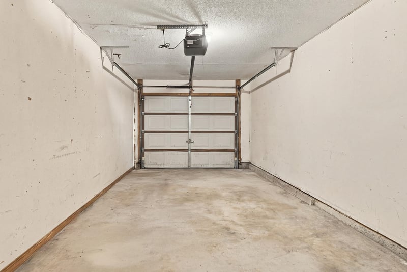 Interior garage view, photographed by Megapixeler on Blue Teal Ct, Jacksonville