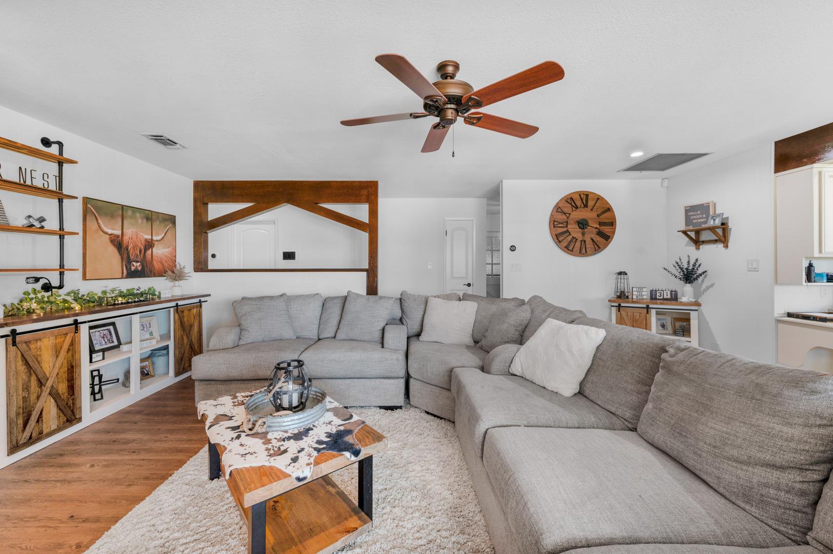 7856 S Del Rey Ave, photo 27