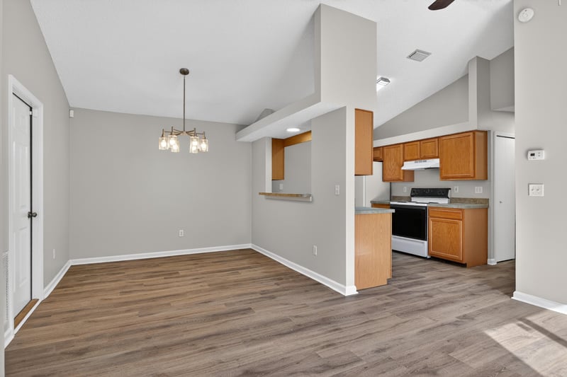 Photo 5 of 1460 Ellis Trace Dr W, Jacksonville, FL 32205, photographed by Megapixeler