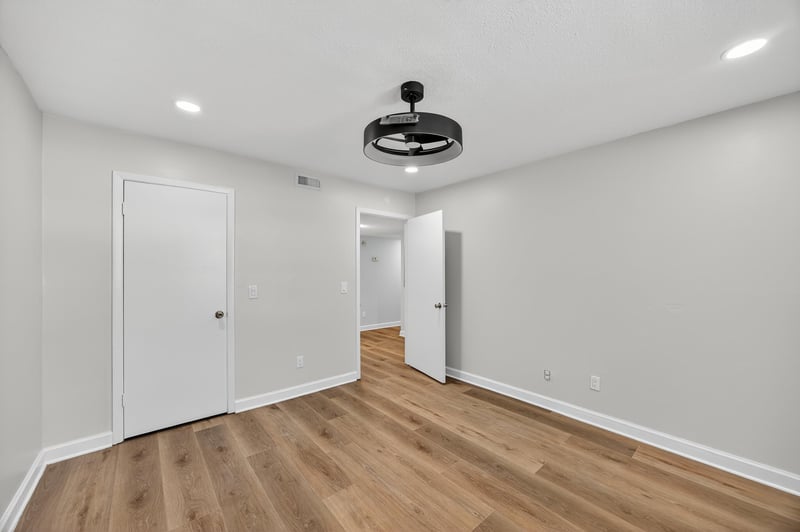 Photo 18 of 4915 Baymeadows Rd, Jacksonville, FL 32217, photographed by Megapixeler