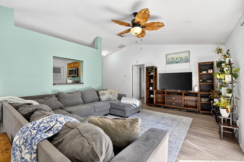 Photo 9 of 12318 Anarania Dr, Jacksonville, FL 32220, photographed by Megapixeler