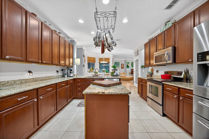 Photo 18 of 1888 Oakchime Dr, Orange Park, FL 32065, photographed by Megapixeler