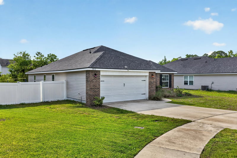 Photo 3 of 9852 Olivia St, Jacksonville, FL 32219, photographed by Megapixeler
