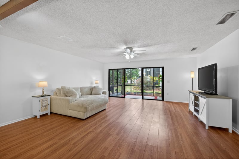 Photo 8 of 7936 Los Robles Ct #7936, Jacksonville, FL 32256, photographed by Megapixeler