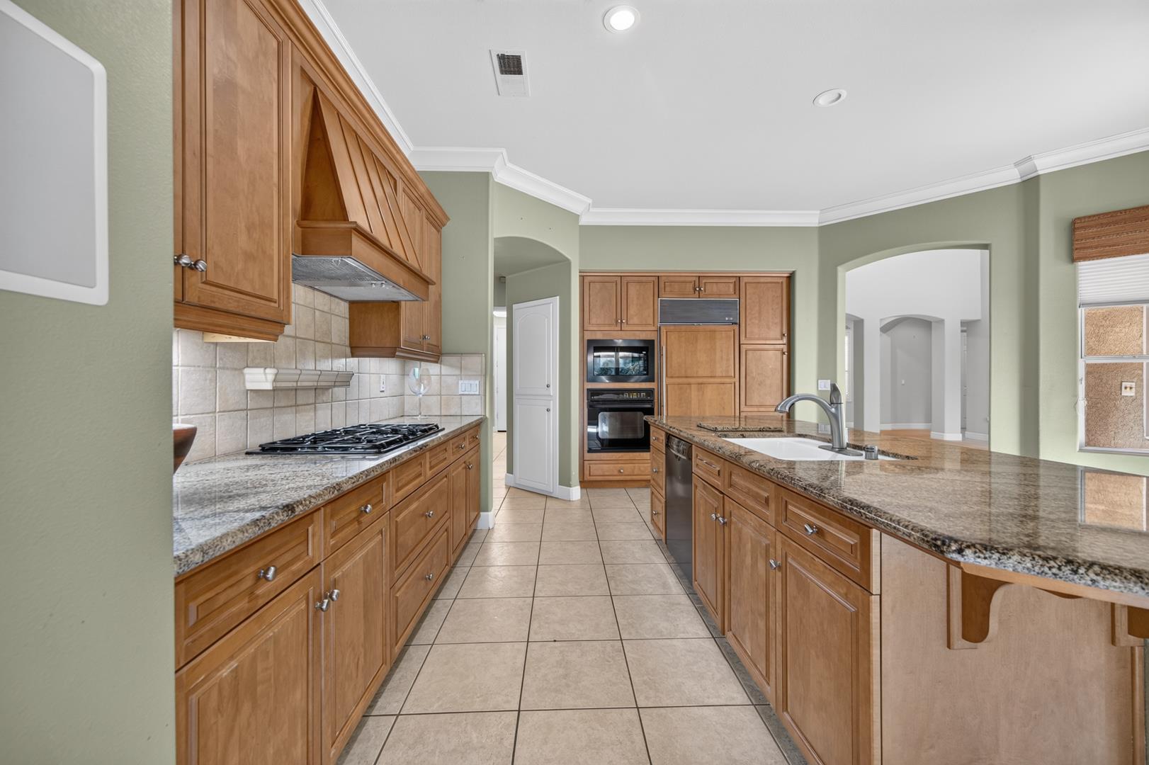 11 W Jordan Ave, photo 32