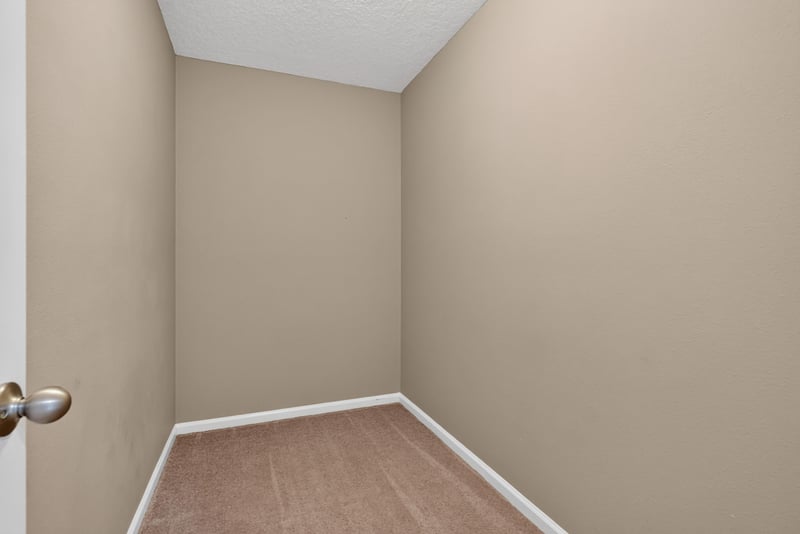 Room with wood-look flooring at 13685 Goodson Pl, Jacksonville, FL 32226